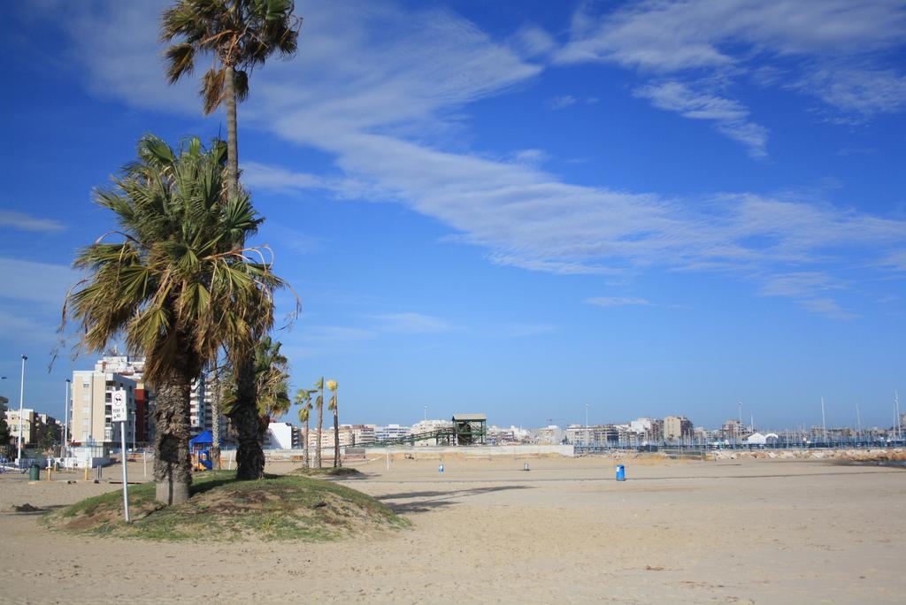Apartamento Berry Playa Naufragos 托雷维耶哈 外观 照片